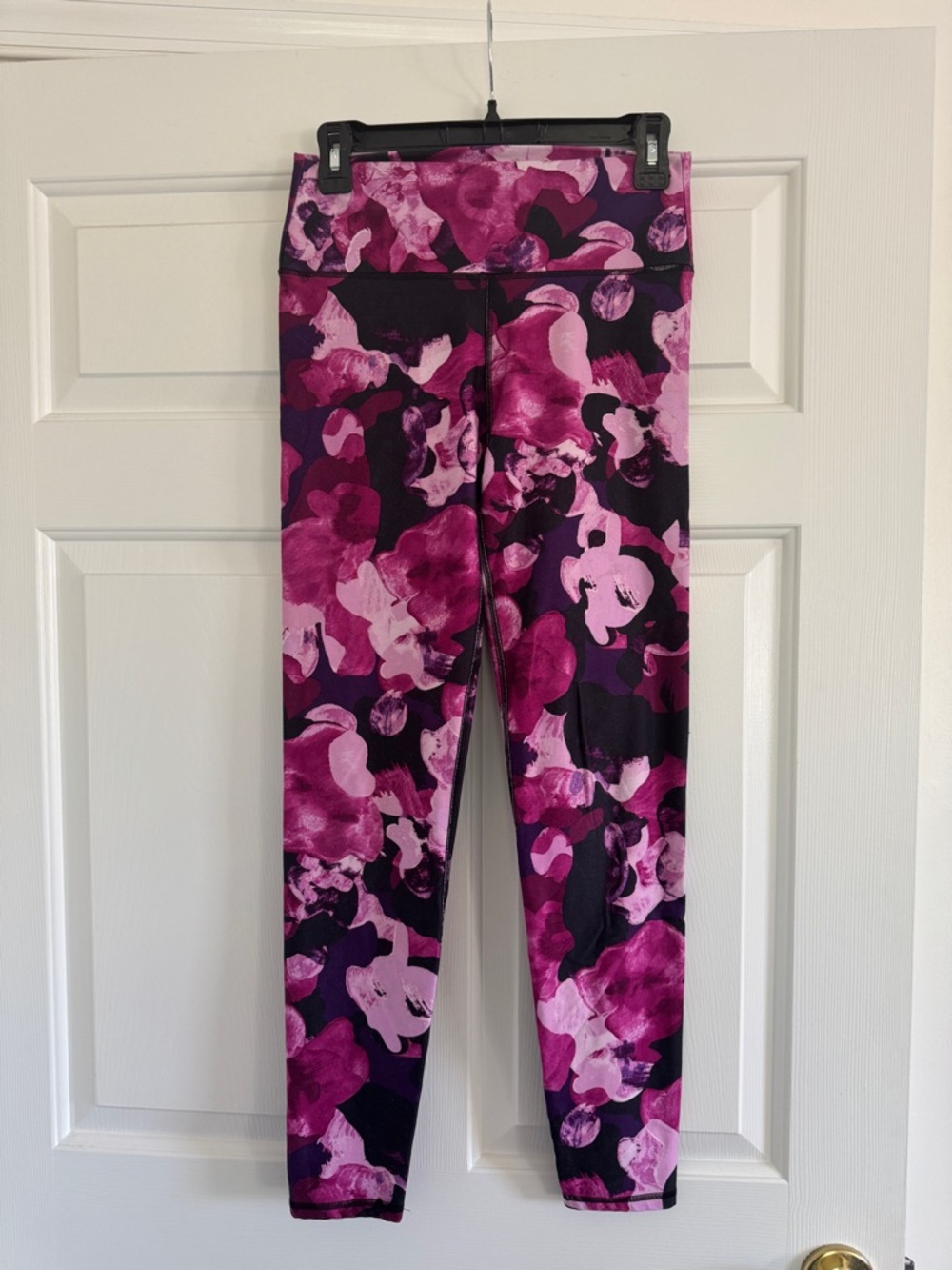 Fabletics Pink Purple Floral Print Leggings